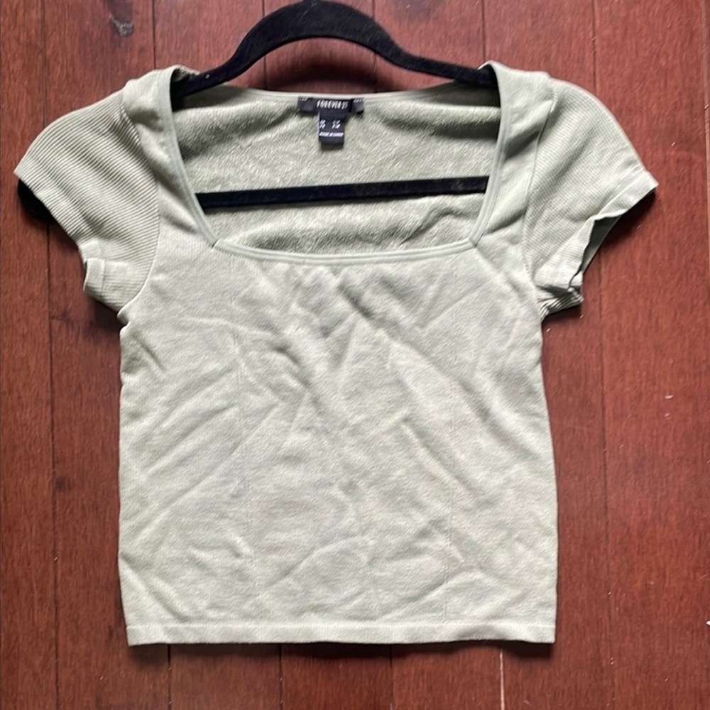 Forever 21 Green Fitted Cap Sleeve Tee
